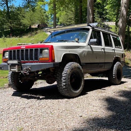 3.5 Inch Lifted 1996 Jeep Cherokee XJ 4WD