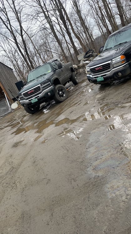 6 Inch Lifted 2006 GMC Sierra 2500 HD 4WD