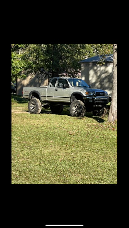 6 Inch Lifted 2001 Toyota Tacoma 4WD