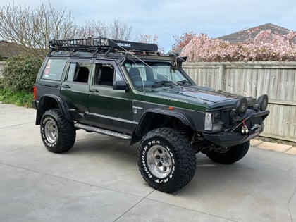6 Inch Lifted 1995 Jeep Cherokee XJ 4WD