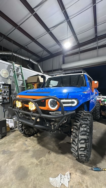 6 Inch Lifted 2007 Toyota FJ Cruiser 4WD