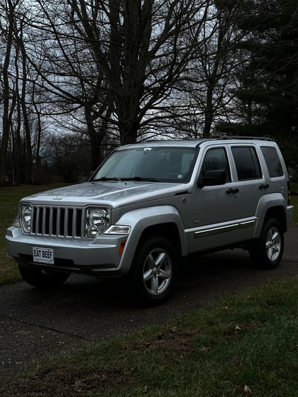 2.5 inch Lifted 2012 Jeep Liberty 4WD