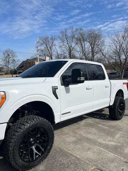 6 Inch Lifted 2022 Ford F-150 4WD