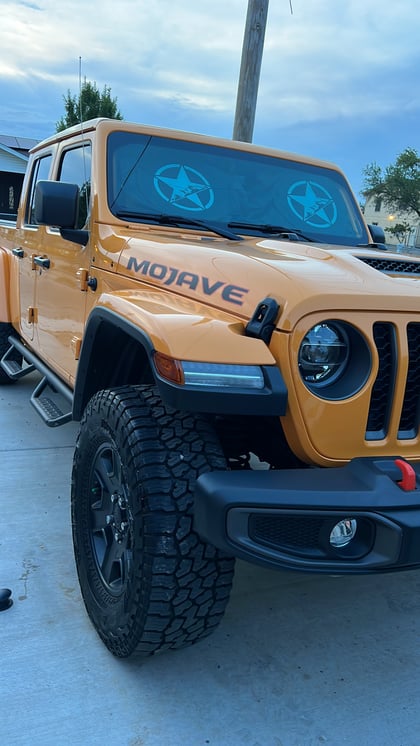 1 inch Lifted 2021 Jeep Gladiator JT 4WD