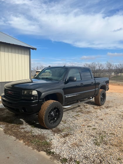 6 Inch Lifted 2005 GMC Sierra 1500 4WD