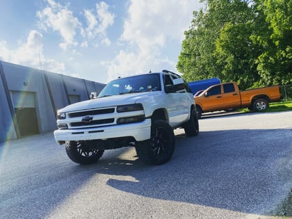 2 inch Lifted 2004 Chevy Tahoe 4WD