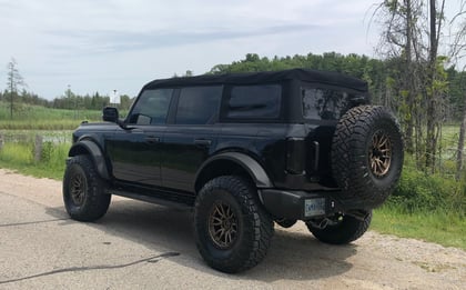 2 inch Lifted 2022 Ford Bronco 4WD