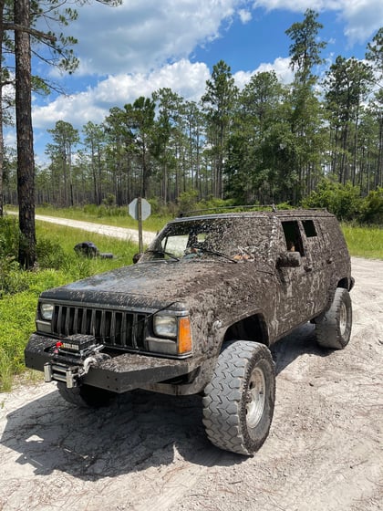 4.5 Inch Lifted 1986 Jeep Cherokee XJ 4WD