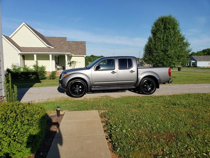 2.5 inch Lifted 2021 Nissan Frontier 4WD