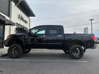 6 Inch Lifted 2011 Nissan TITAN 4WD