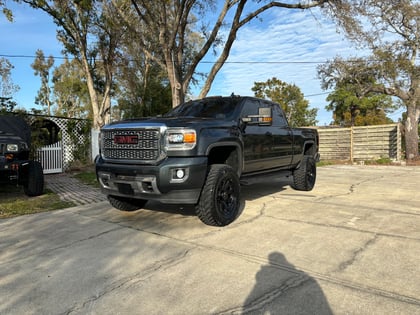 3.5 Inch Lifted 2018 GMC Sierra 2500 HD 4WD
