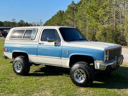 2 inch Lifted 1988 Chevy Blazer 4WD