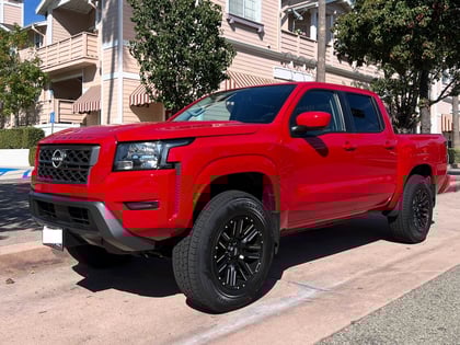 2.5 inch Lifted 2024 Nissan Frontier RWD