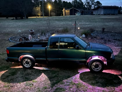 2 inch Lifted 1998 GMC Sonoma RWD