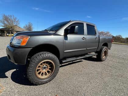 6 Inch Lifted 2012 Nissan TITAN 4WD