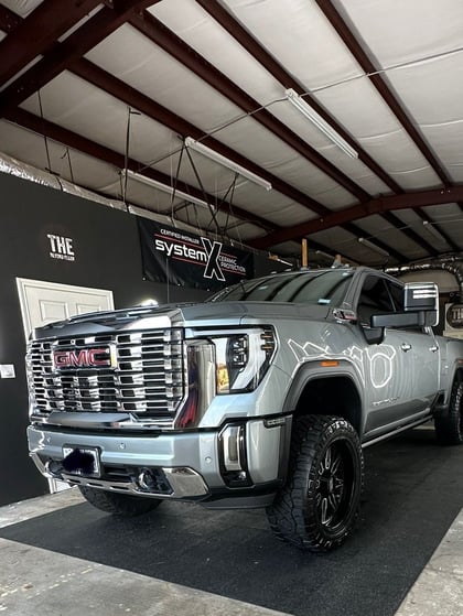 7 Inch Lifted 2024 GMC Sierra 2500 HD 4WD