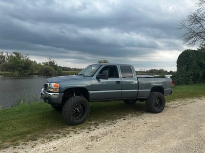 6 Inch Lifted 2006 GMC Sierra 1500 4WD