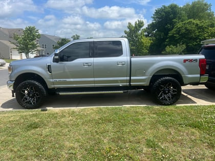2 inch Lifted 2022 Ford F-250 Super Duty 4WD