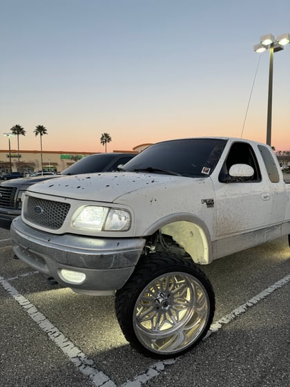 6 Inch Lifted 2000 Ford F-150 4WD