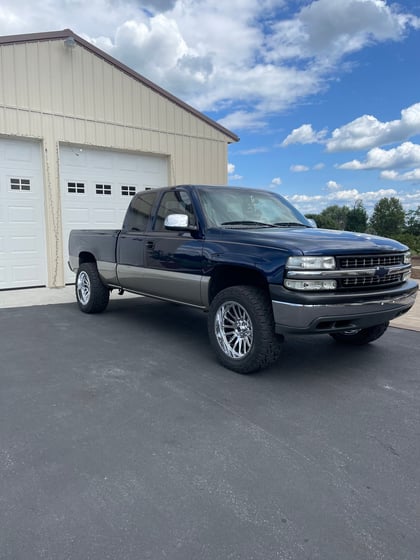 2.5 inch Lifted 1999 Chevy Silverado 1500 4WD