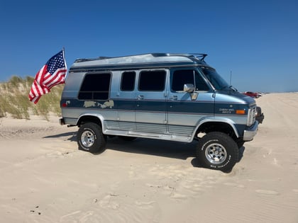 6 Inch Lifted 1990 Chevy V2500 Suburban 4WD