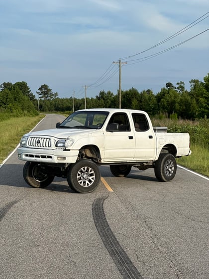 6 Inch Lifted 2002 Toyota Tacoma RWD