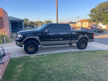 2.5 inch Lifted 2006 Ford F-150