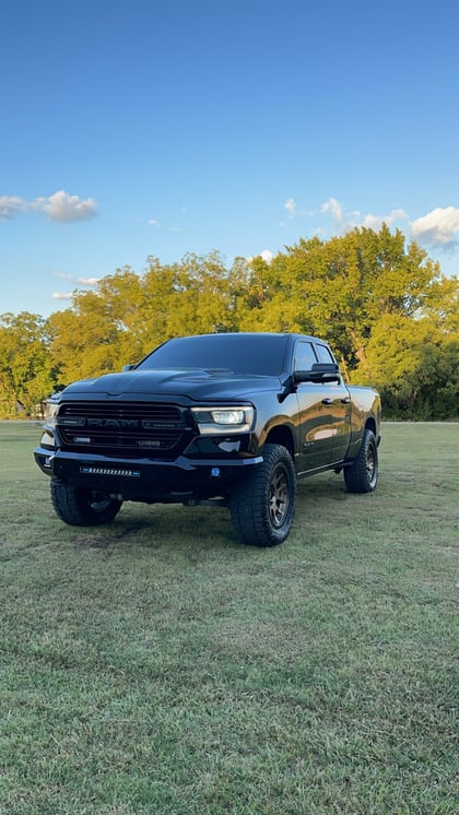 2.5 inch Lifted 2019 Ram 1500 4WD