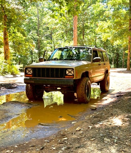 3 Inch Lifted 2000 Jeep Cherokee 4WD