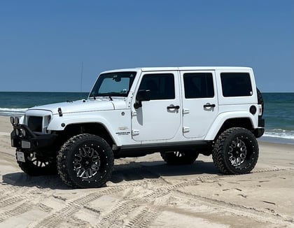 4 Inch Lifted 2014 Jeep Wrangler Unlimited Sahara 4WD