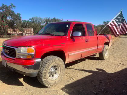 2 inch Lifted 2000 GMC Sierra 1500 4WD