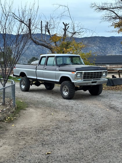 4 Inch Lifted 1979 Ford F-250 4WD