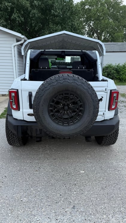 2 inch Lifted 2024 Ford Bronco 4WD