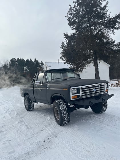 2 inch Lifted 1983 Ford F-150 4WD