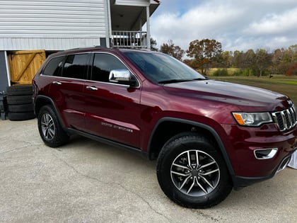 2.5 inch Lifted 2021 Jeep Grand Cherokee AWD