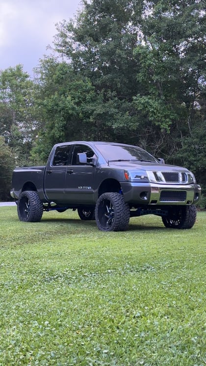 7 Inch Lifted 2008 Nissan TITAN RWD