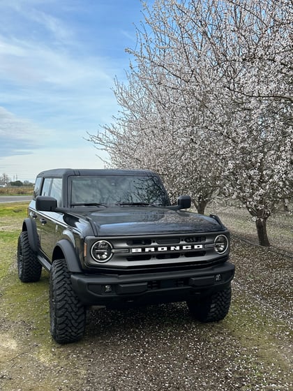 2 inch Lifted 2024 Ford Bronco 4WD