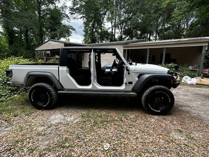3.5 Inch Lifted 2023 Jeep Gladiator 4WD