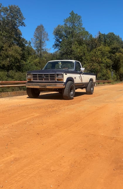 1.5 inch Lifted 1982 Ford F-100