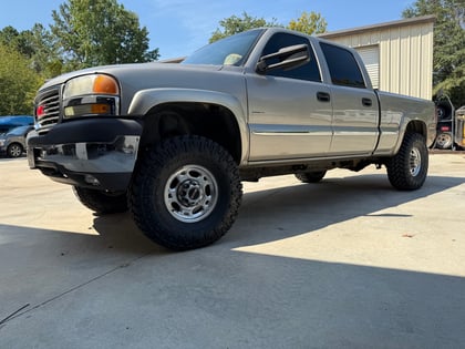 3 Inch Lifted 2002 Chevy Silverado 2500 HD 4WD