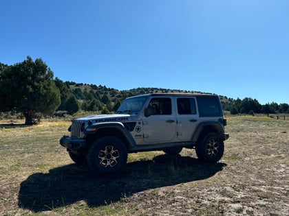 1 inch Lifted 2018 Jeep Wrangler Unlimited Rubicon 4WD