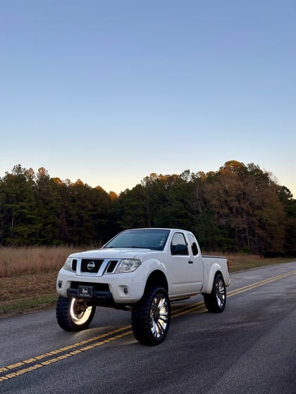 7 Inch Lifted 2012 Nissan Frontier RWD