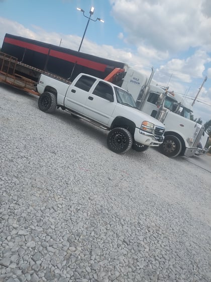 6 Inch Lifted 2004 GMC Sierra 1500