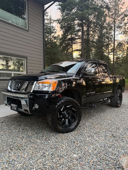 3 Inch Lifted 2011 Nissan TITAN 4WD