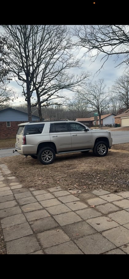 3.5 Inch Lifted 2015 GMC Yukon RWD