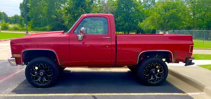 2 inch Lifted 1987 Chevy V10 4WD
