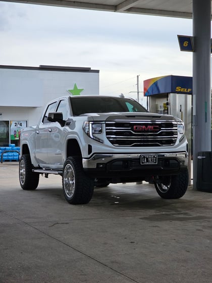 6 Inch Lifted 2022 GMC Sierra 1500 4WD