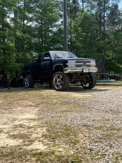 6 Inch Lifted 1996 Chevy K1500 4WD