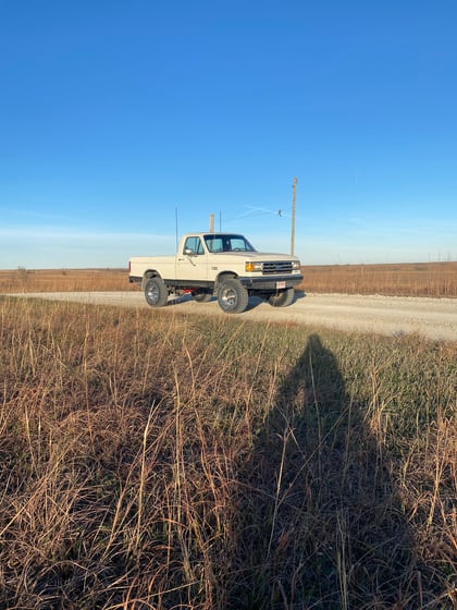 2.5 inch Lifted 1989 Ford F-150 4WD