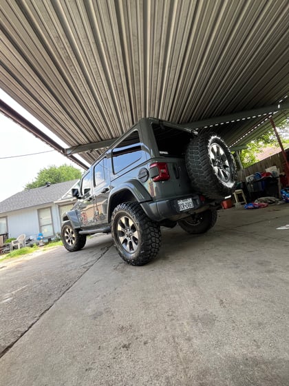 3.5 Inch Lifted 2019 Jeep Wrangler Unlimited Sahara 4WD